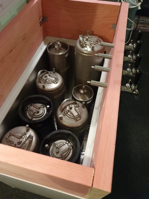 Zwooby.com Keezer